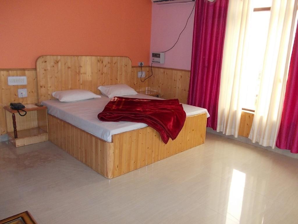 Himgiri Resort Nagchala ภายนอก รูปภาพ